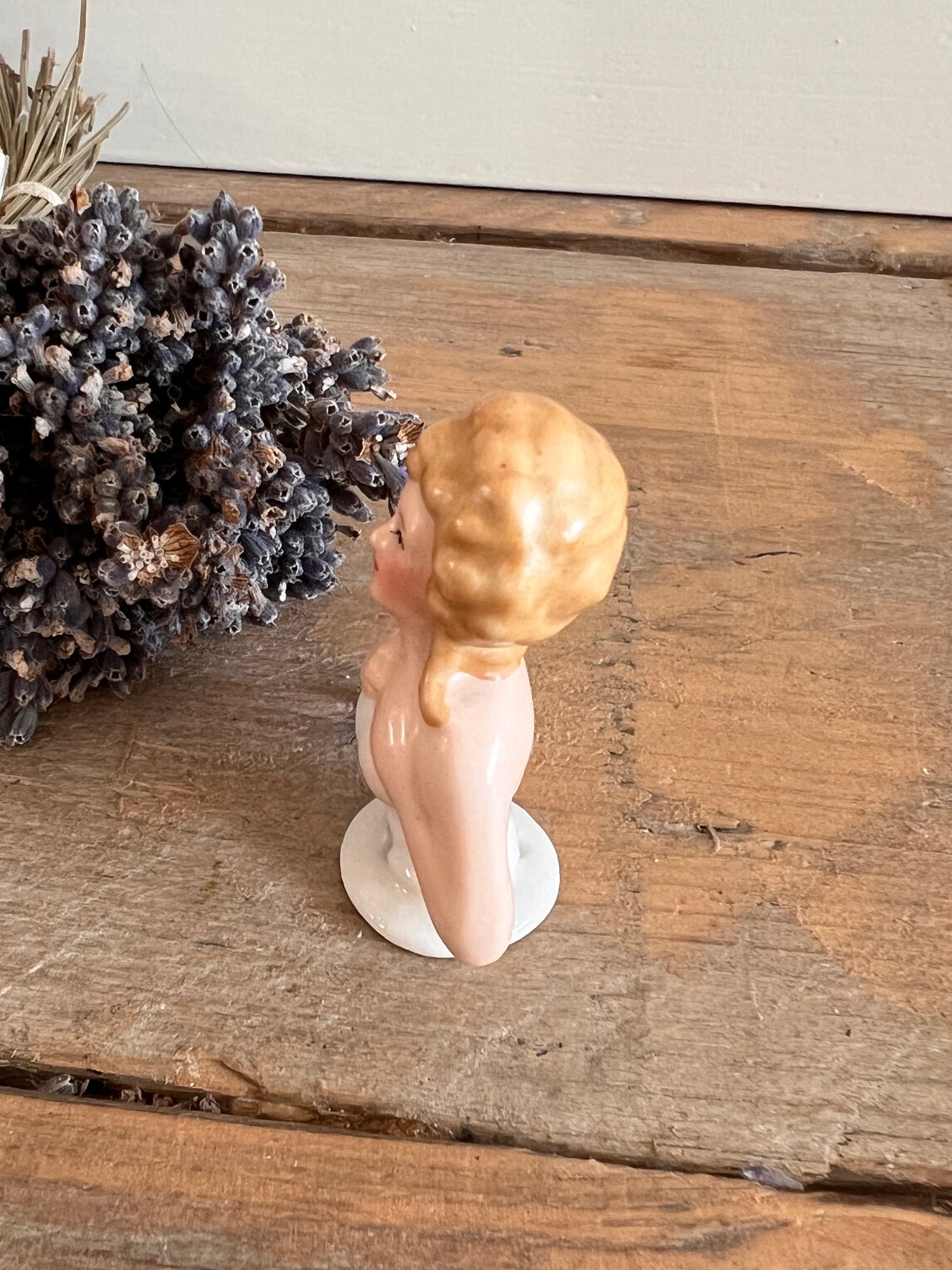 Antieke half doll