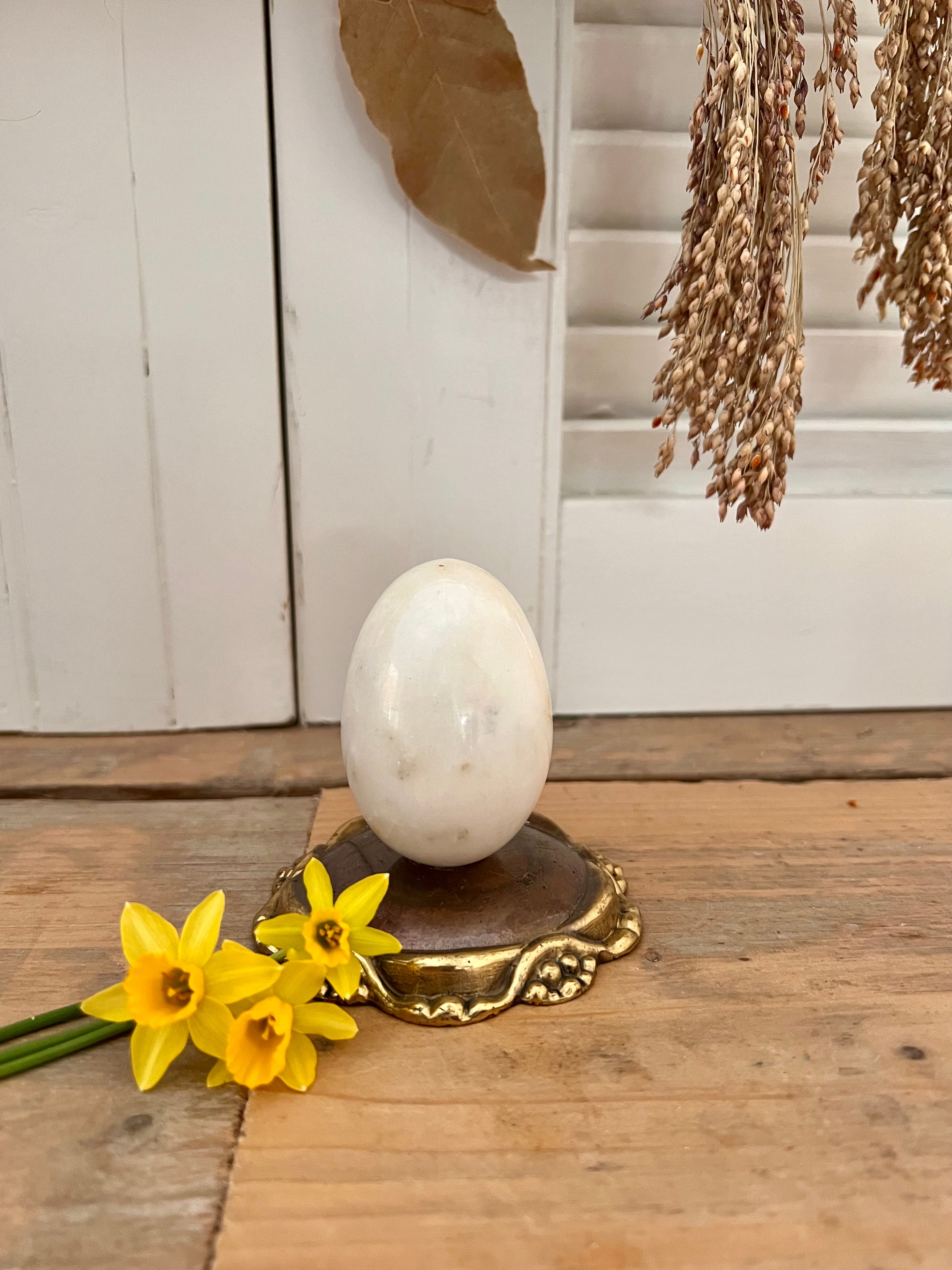 Cream marble egg