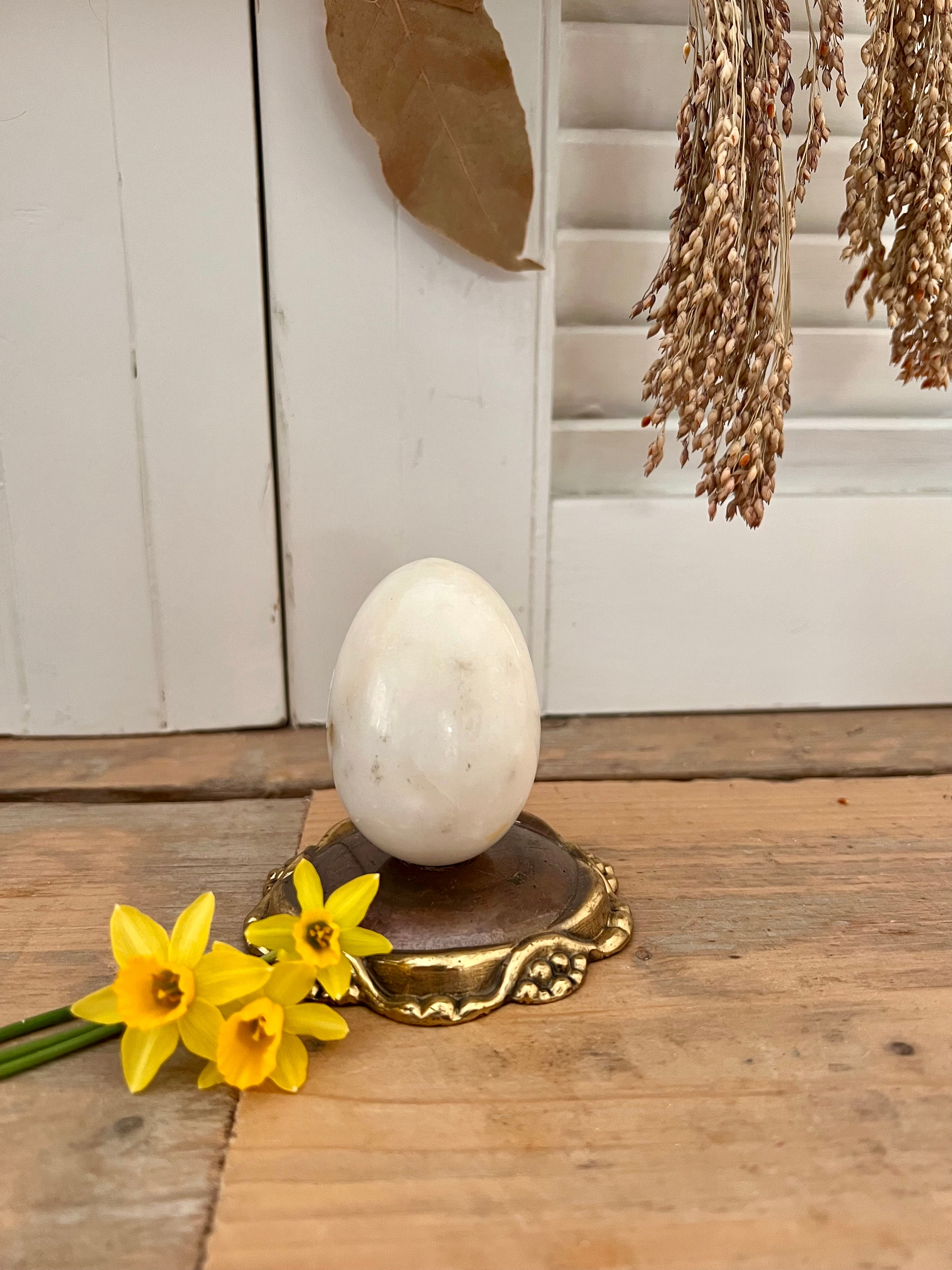 Cream marble egg