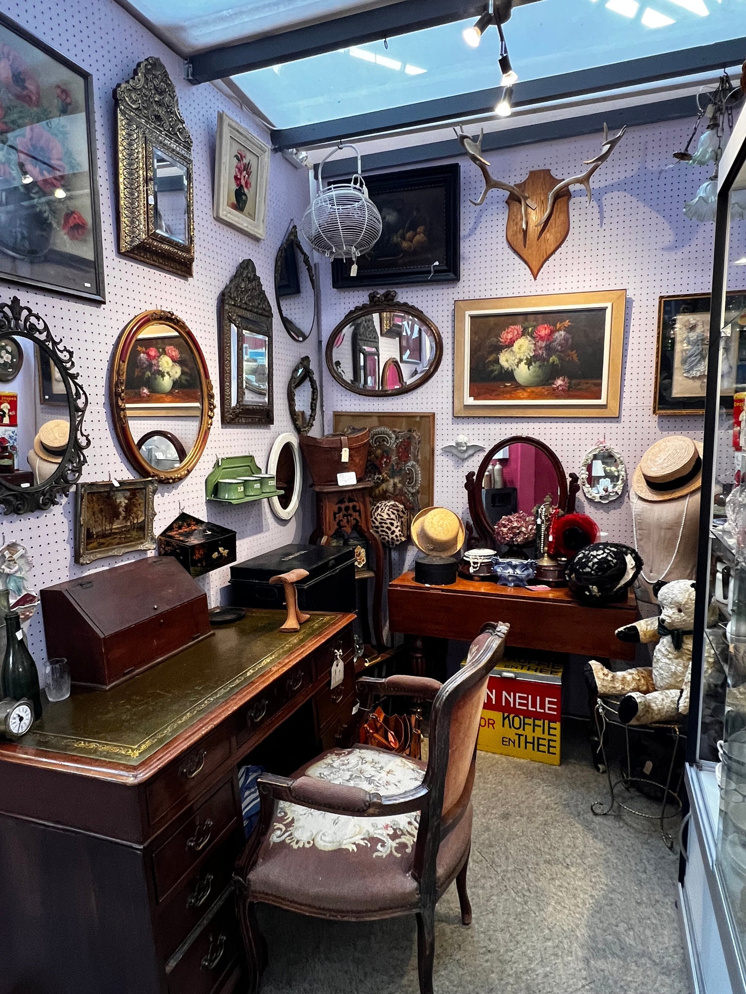 Antiekcentrum Amsterdam stand C 19