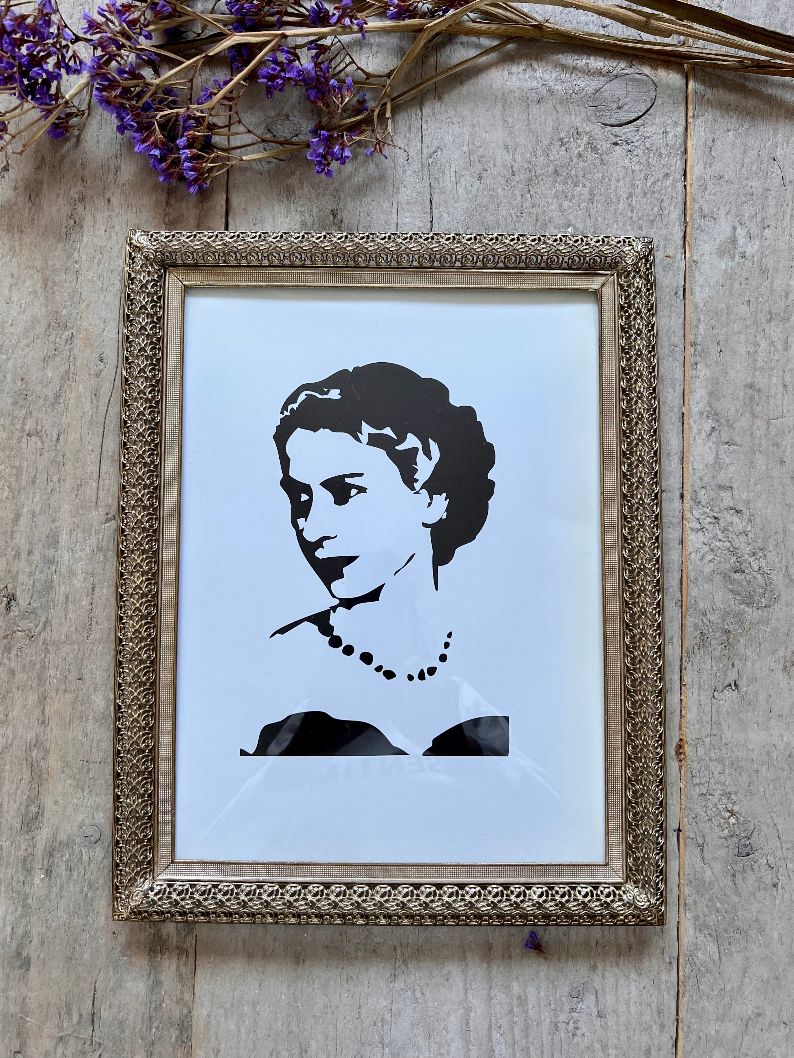 Vintage fotolijst met illustratie Queen Elizabeth