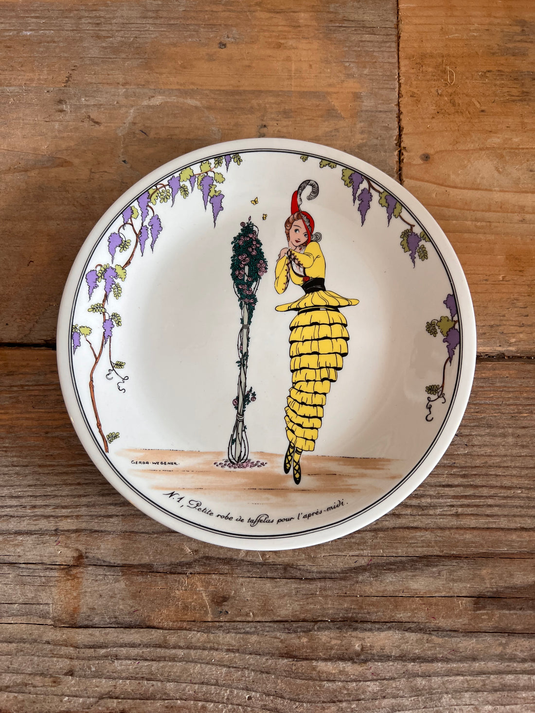 Villeroy & Boch dessertbordje, Design 1900 serie bordje, Gerda Wegener illustratie, art deco stijl bordje, exclusief dessertbord, Villeroy & Boch design bord, kunstzinnig servies, collectie dessertbord, luxe dessertbordje, vintage design bord