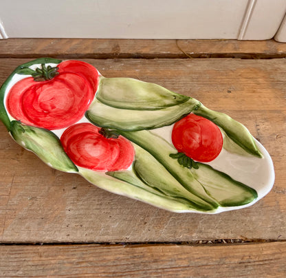 Bassano aardewerk, Bassano Italië, Italiaans aardewerk, handbeschilderd aardewerk, Italiaanse serveerschaal, tomaten schaal, kleurrijk aardwerk, Bassano keramiek