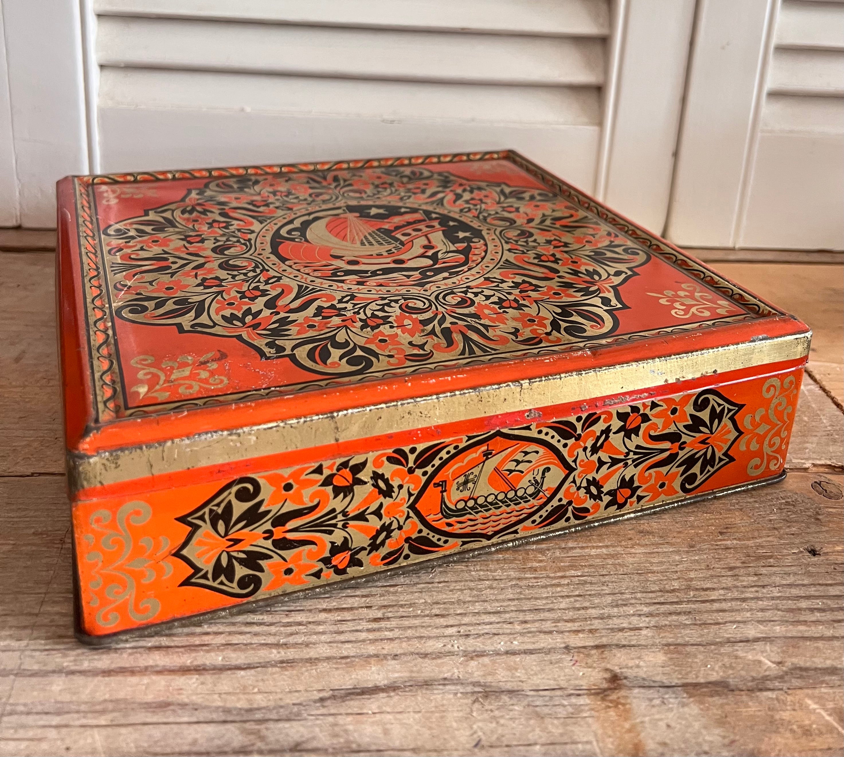 Art Deco koekblik, Verkade koekblik, retro koekblik, vintage koekblik, koekblik oranje zwart, koekblik met schip, metalen koekblik, decoratief koekblik, verzamelobject koekblik