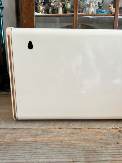 Brabantia broodtrommel beige lelietjes van dalen