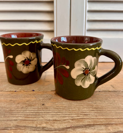 Folklore bekers met bloemmotief