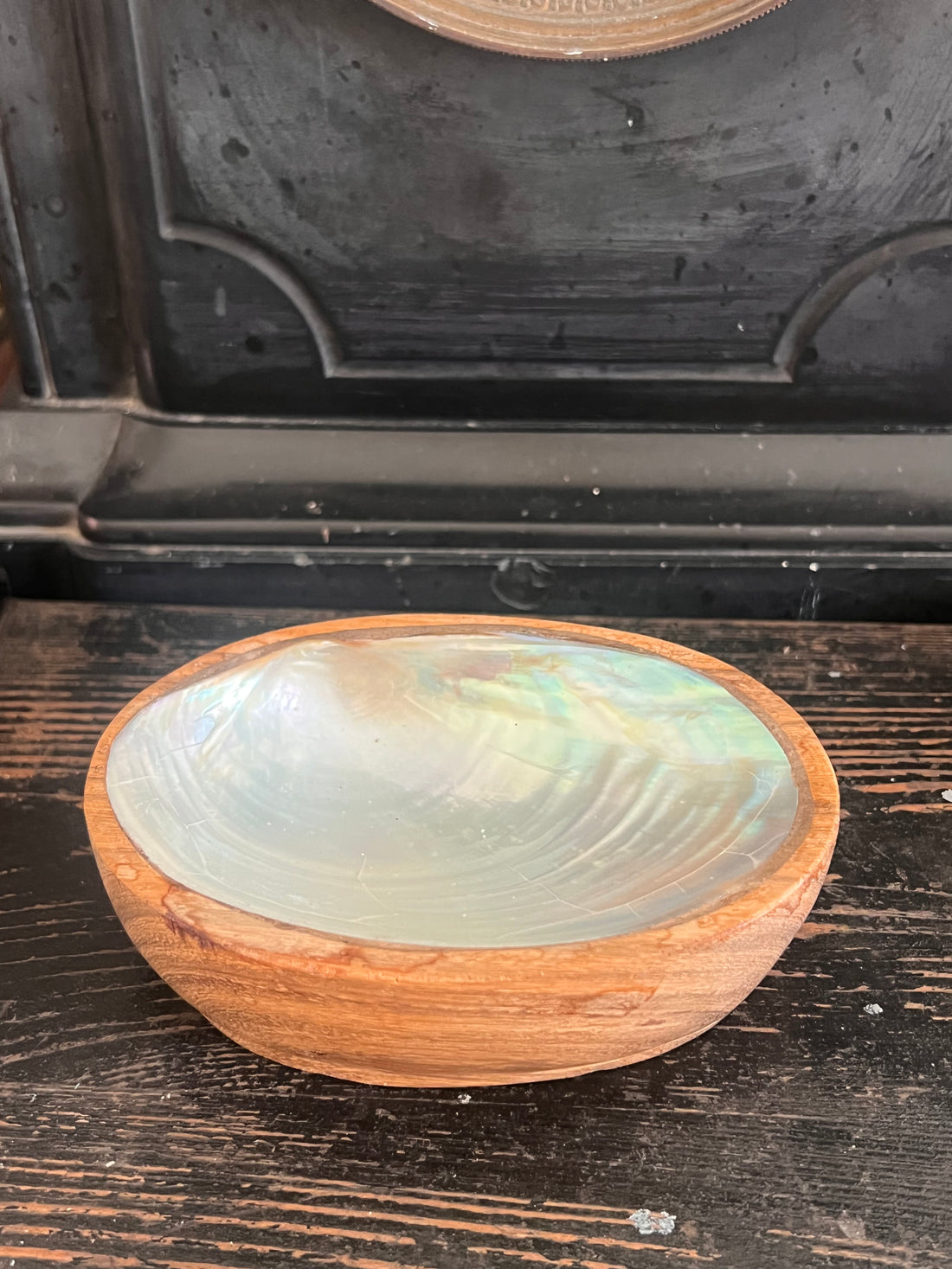 Schaaltje van schelp en hout