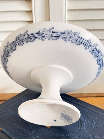 Antieke compotier op voet van Villeroy &amp; Boch , fruitschaal