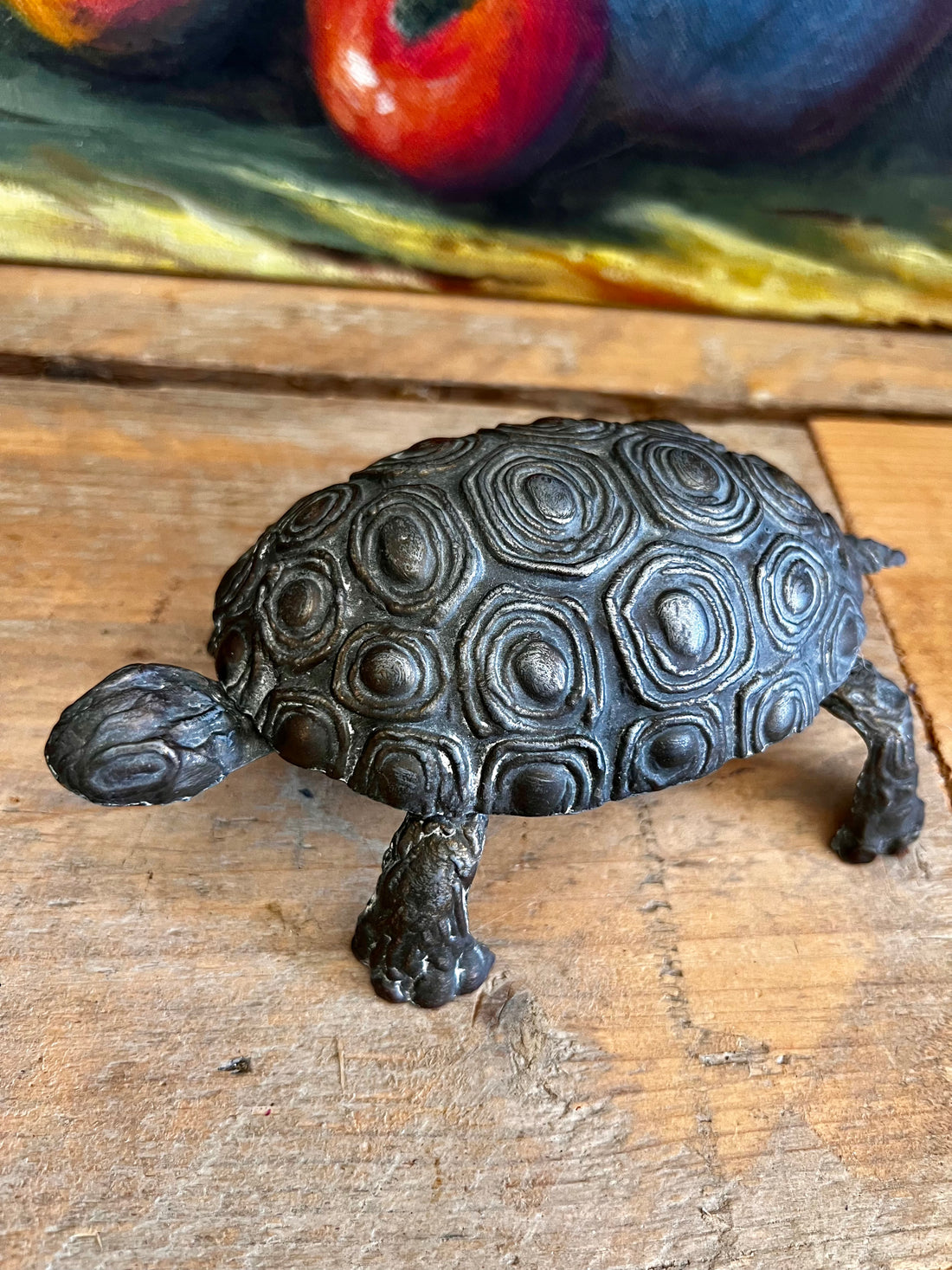 vintage opbergdoosje schildpad, schildpad doosje Italië, jaren 60 vintage, vintage sieraden doosje, klein opbergdoosje, Italiaanse vintage accessoires, retro opbergdoosje, schildpad sieradendoosje, jaren zestig vintage items.