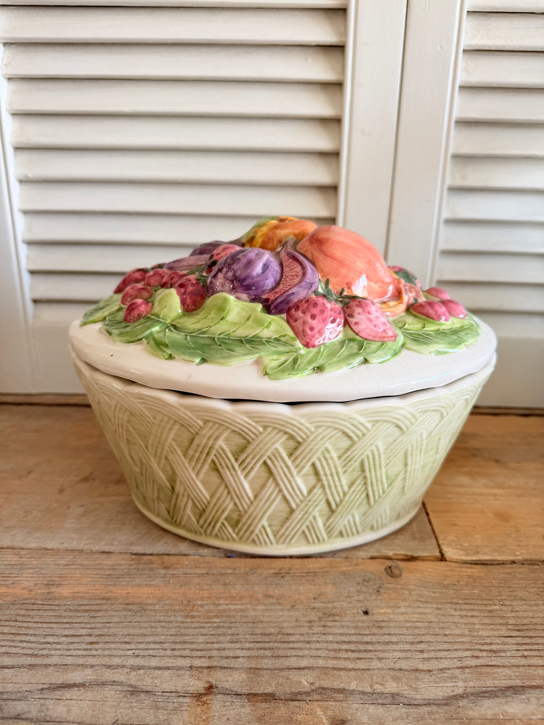 Vintage terrine met fruitdeksel van aardewerk - Bretagne
