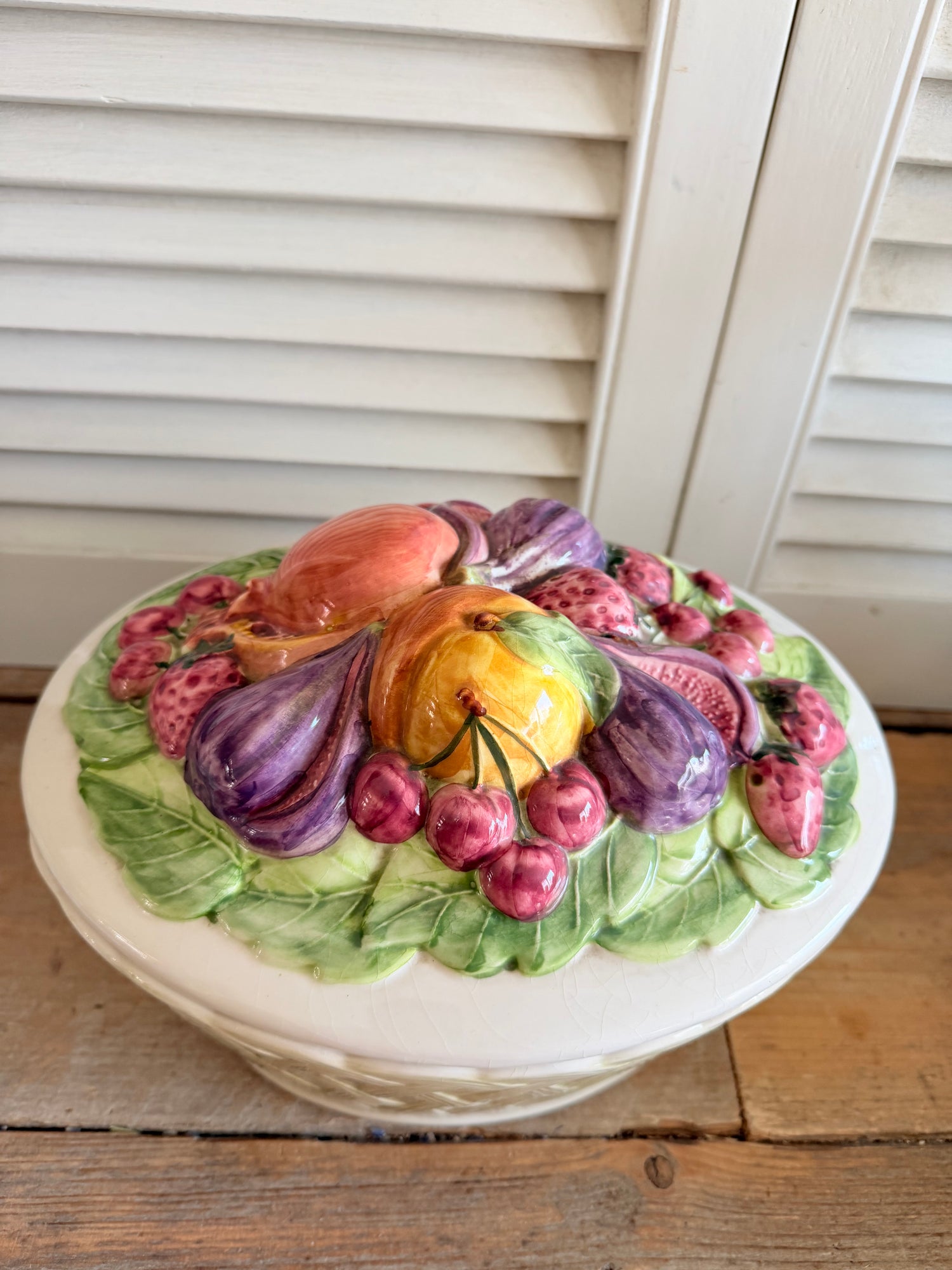 Vintage terrine met fruitdeksel van aardewerk - Bretagne