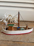 Klein vintage vissersbootje - wit rood