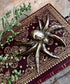 &nbsp;vintage kruisspin van messing, messing kruisspin wanddecoratie, vintage messing ornament, kruisspin muurdecoratie, vintage messing wandhanger, industrieel vintage decor, messing kruisspin cadeau.