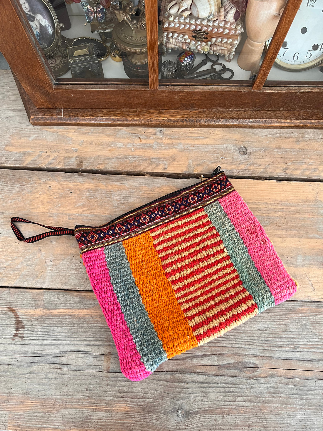 Handgewebter Kulturbeutel gestreift