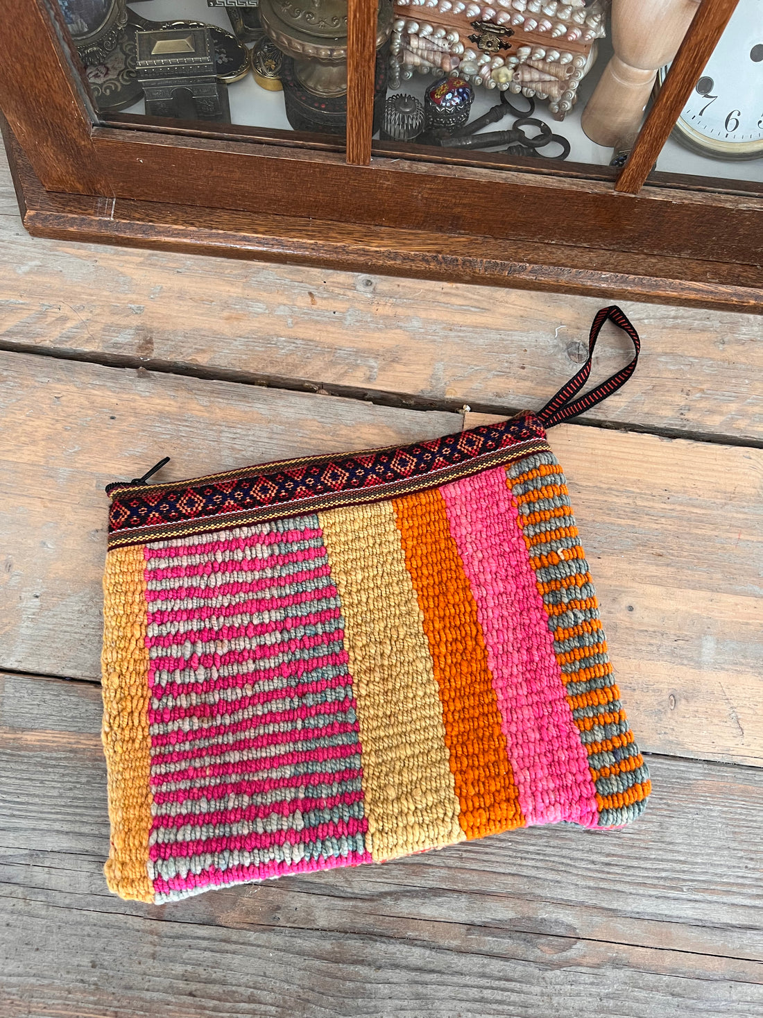 Handgewebter Kulturbeutel gestreift