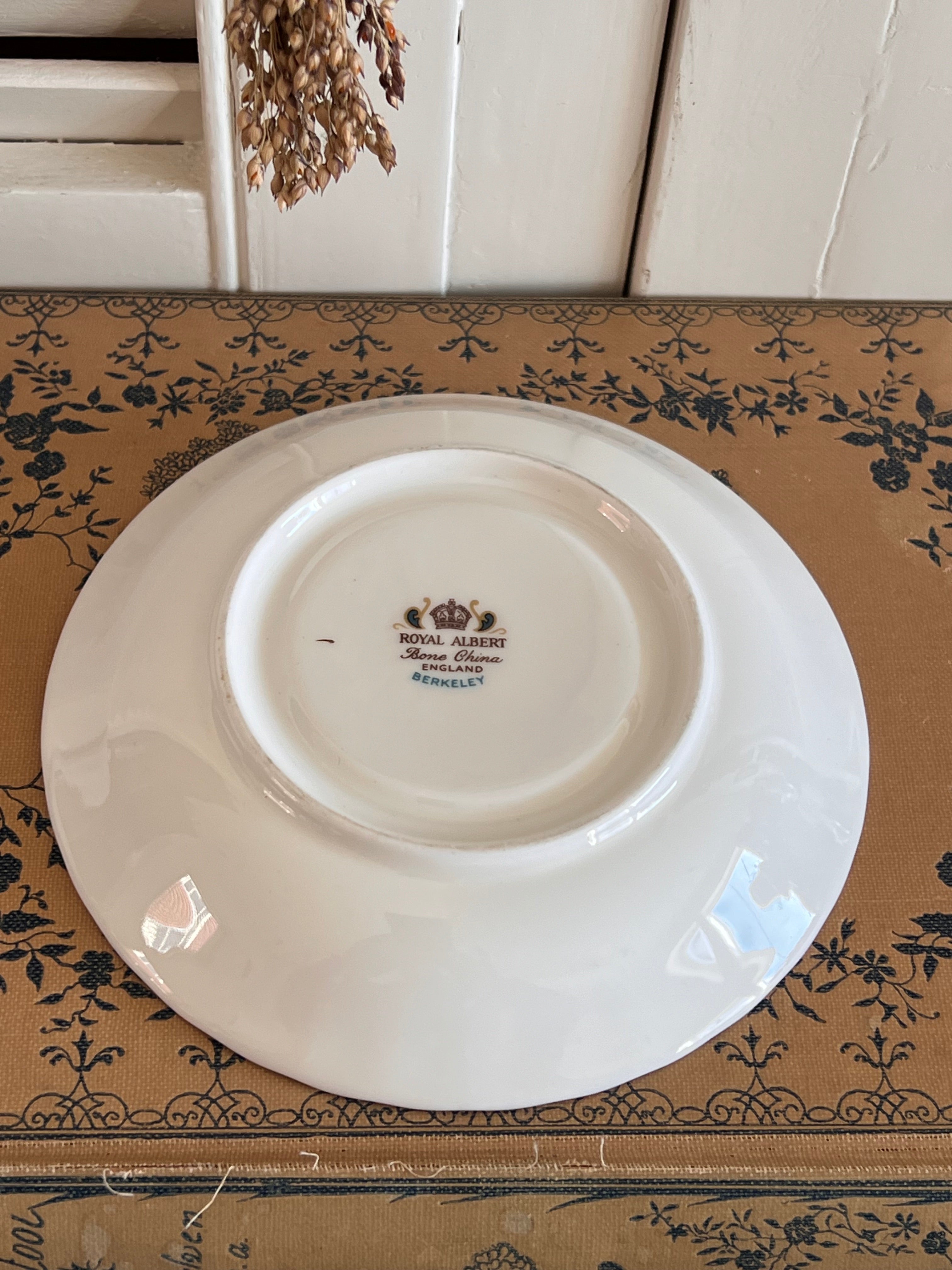 High quality Royal Albert Bowl and Stemware *Claimed*