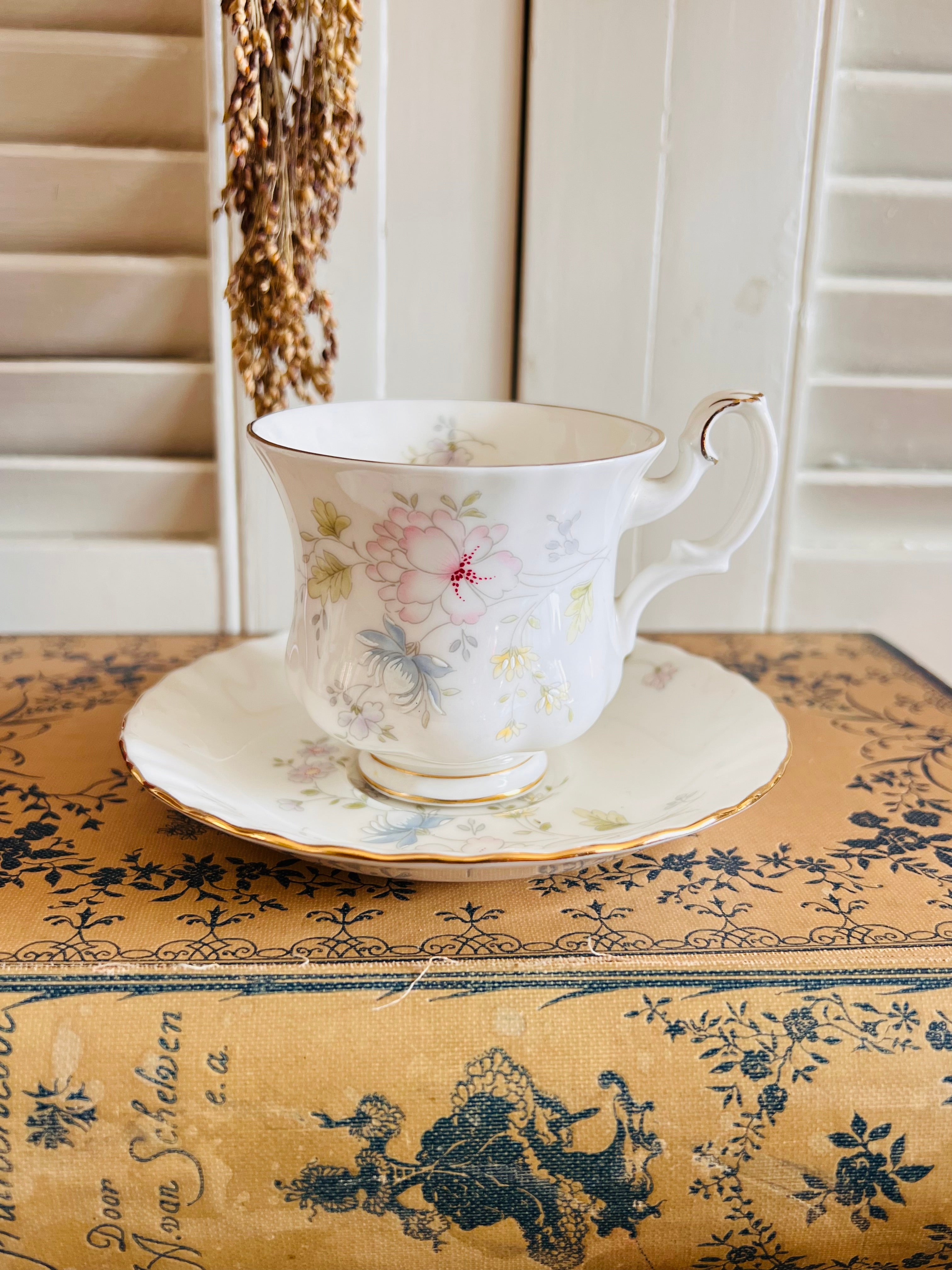 Royal Albert dames kop en schotel Meadow Flower – sofiasbrocante