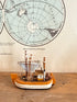 Geel - wit vintage vissersbootje 