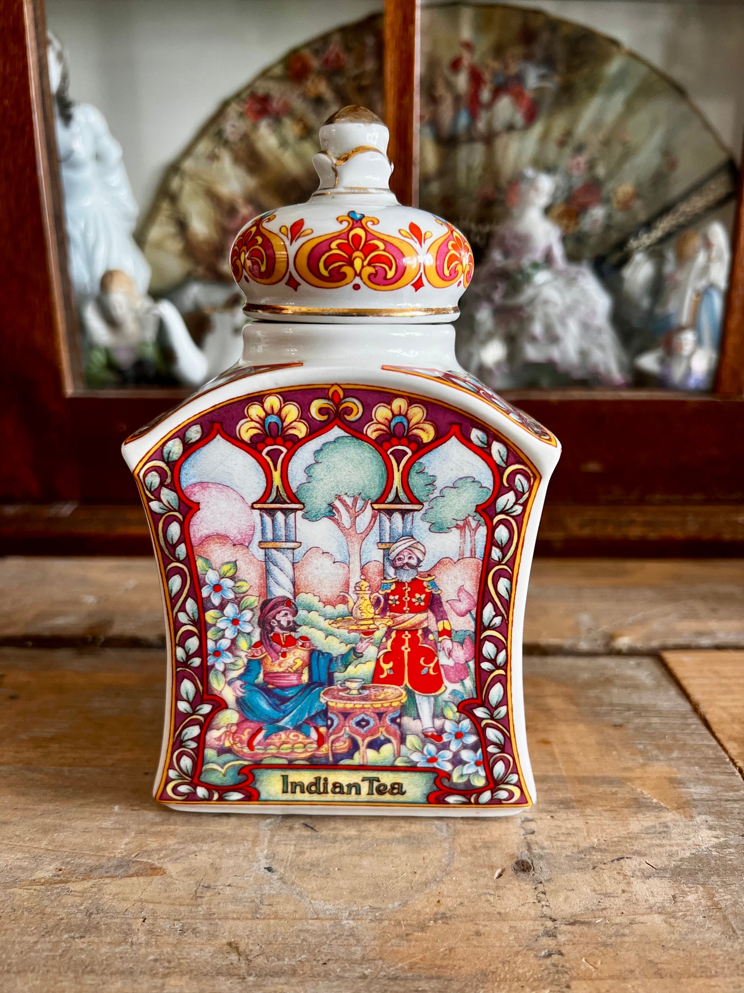 Sadler porseleinen theebus &quot;Idian Tea&quot; uit de &quot;World of Tea Collection&quot;