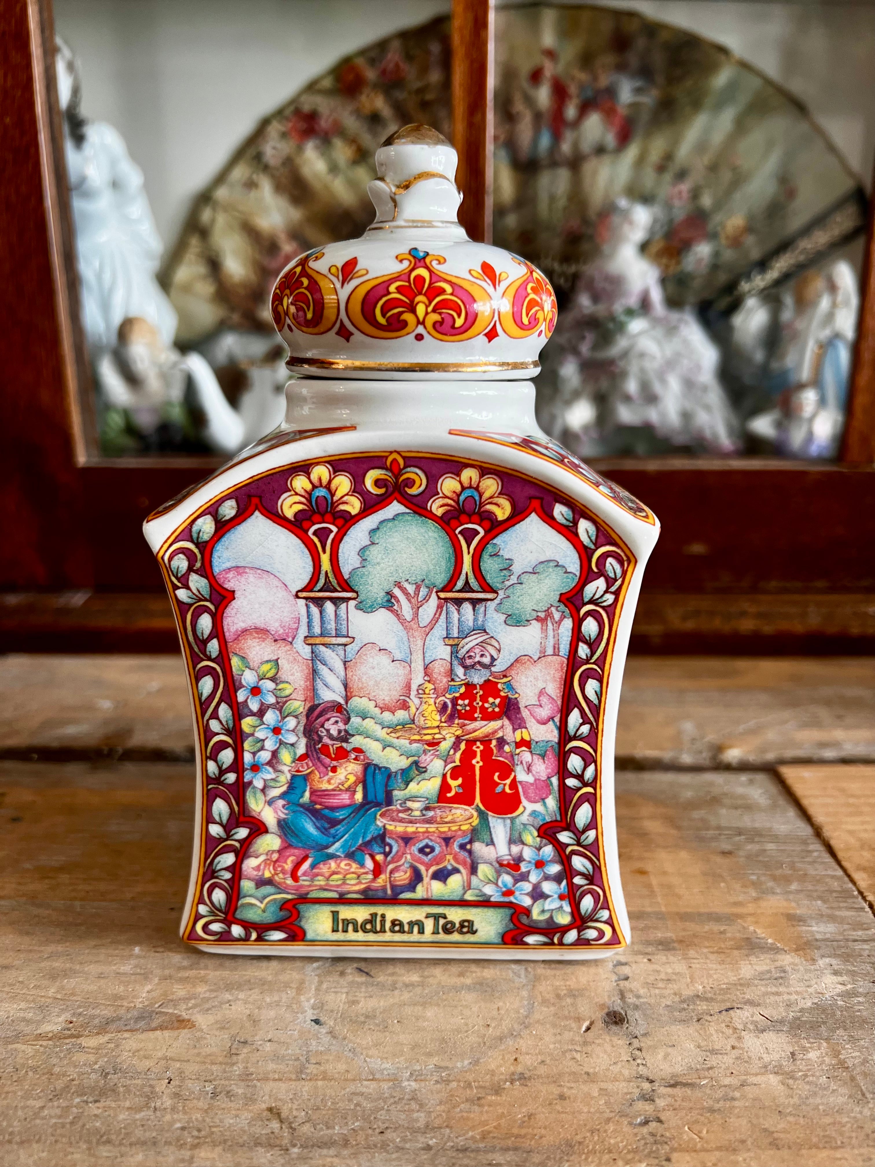 Sadler porseleinen theebus &quot;Idian Tea&quot; uit de &quot;World of Tea Collection&quot;