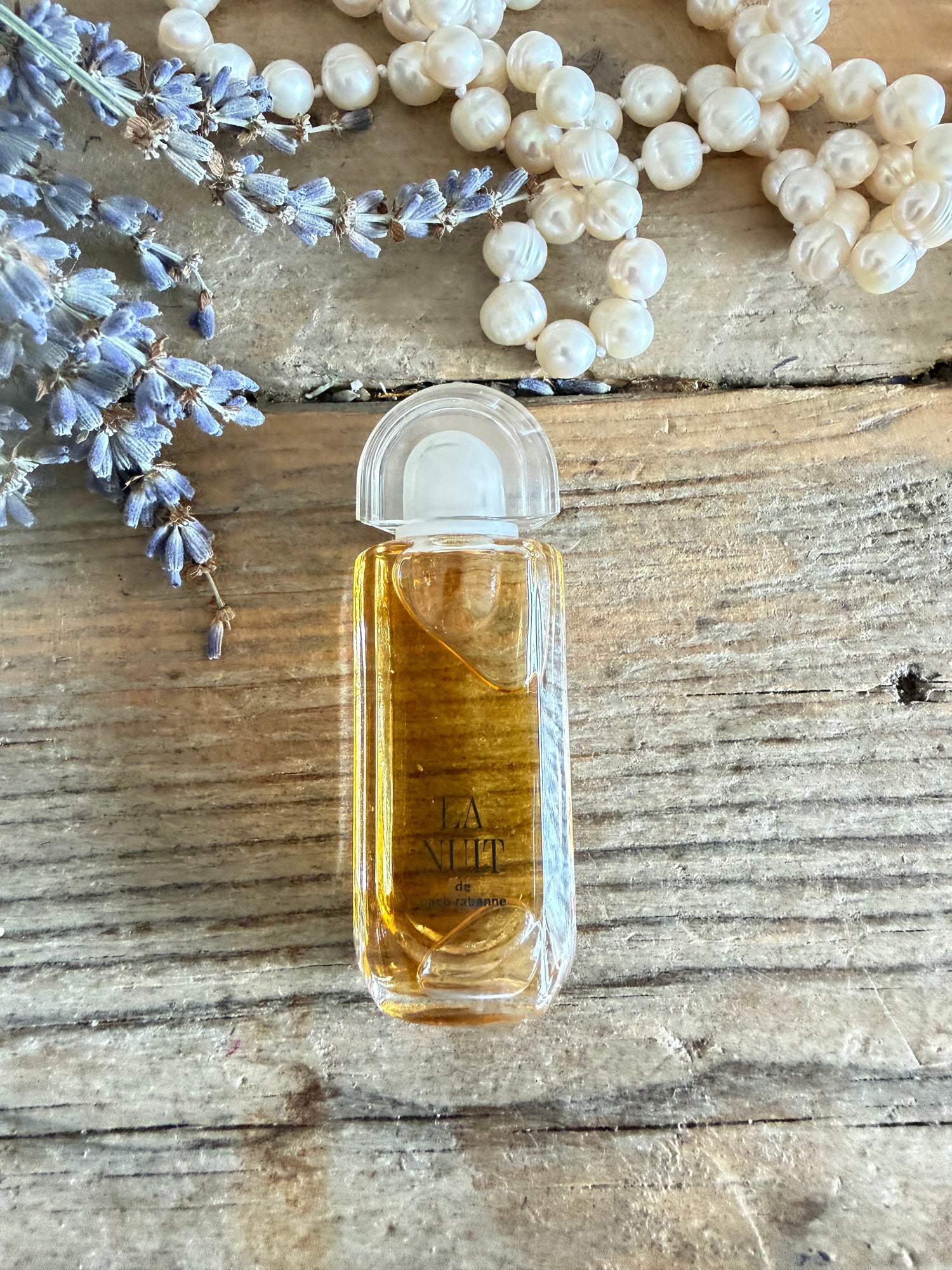 vintage Paco Rabanne La Nuit, Paco Rabanne miniatuur, vintage parfumflesje, parfumminiatuur, Frans parfum, vintage parfum, parfumverzamelaar, boudoir decoratie, Sofia&