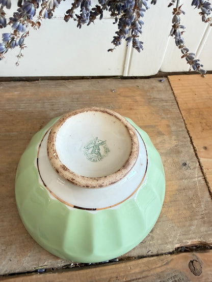 Moulin des Loups, Frans vintage servies, mintgroen schaaltje, Frans aardewerk, Franse brocante, Côte d&