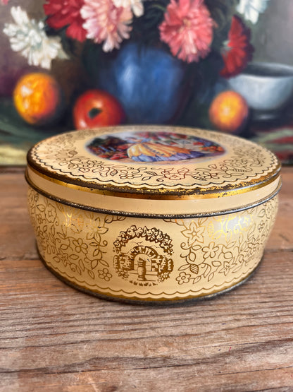 Vintage Geel Koekblik uit Engeland – Authentiek &amp; Charmant