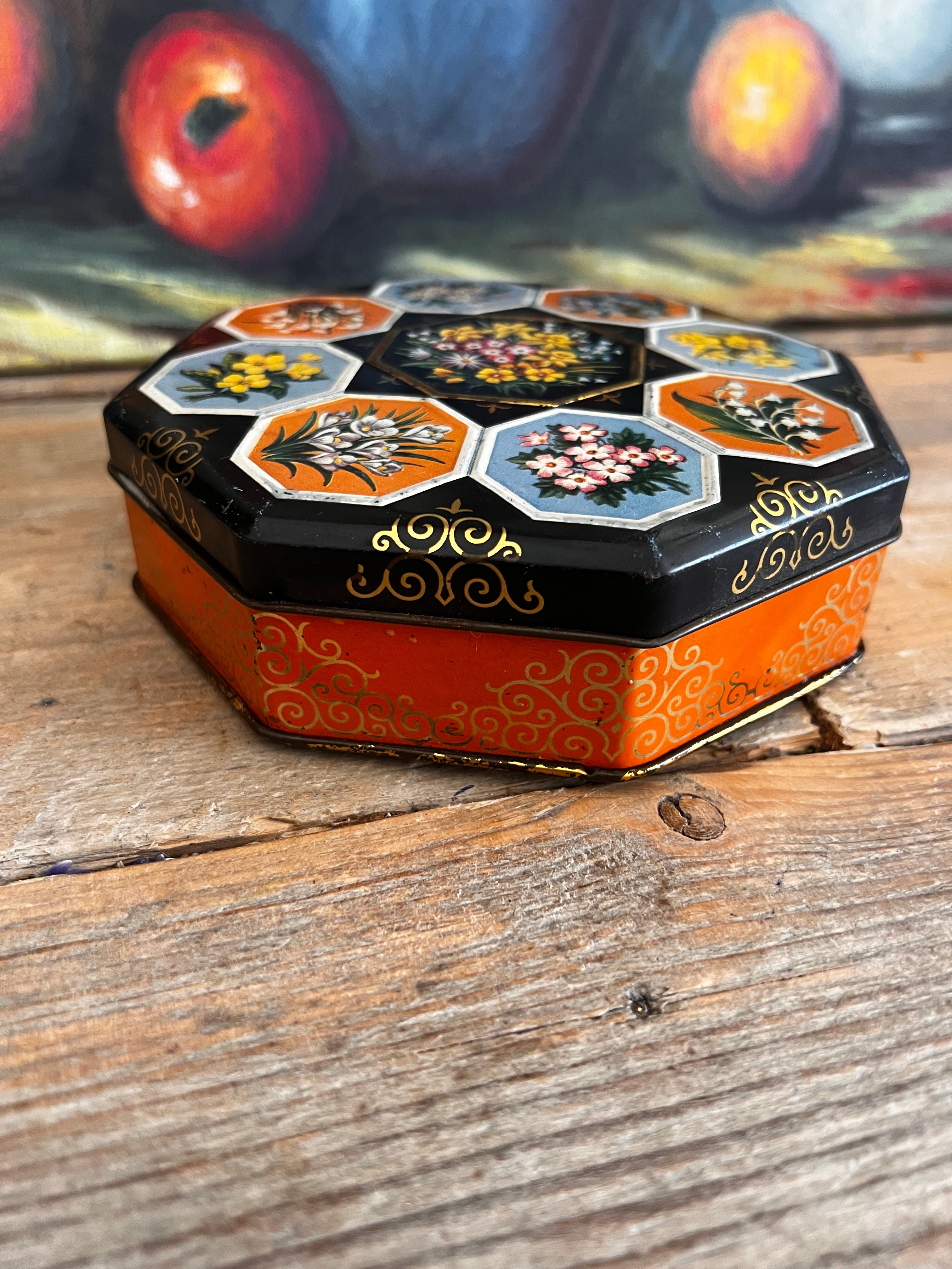 retro blik Becking Mocca, vintage koffieblik, oud koffieblik Becking, retro koffieverpakking, Becking Mocca verzamelblik, nostalgisch koffieblik metaal, vintage keuken decoratie