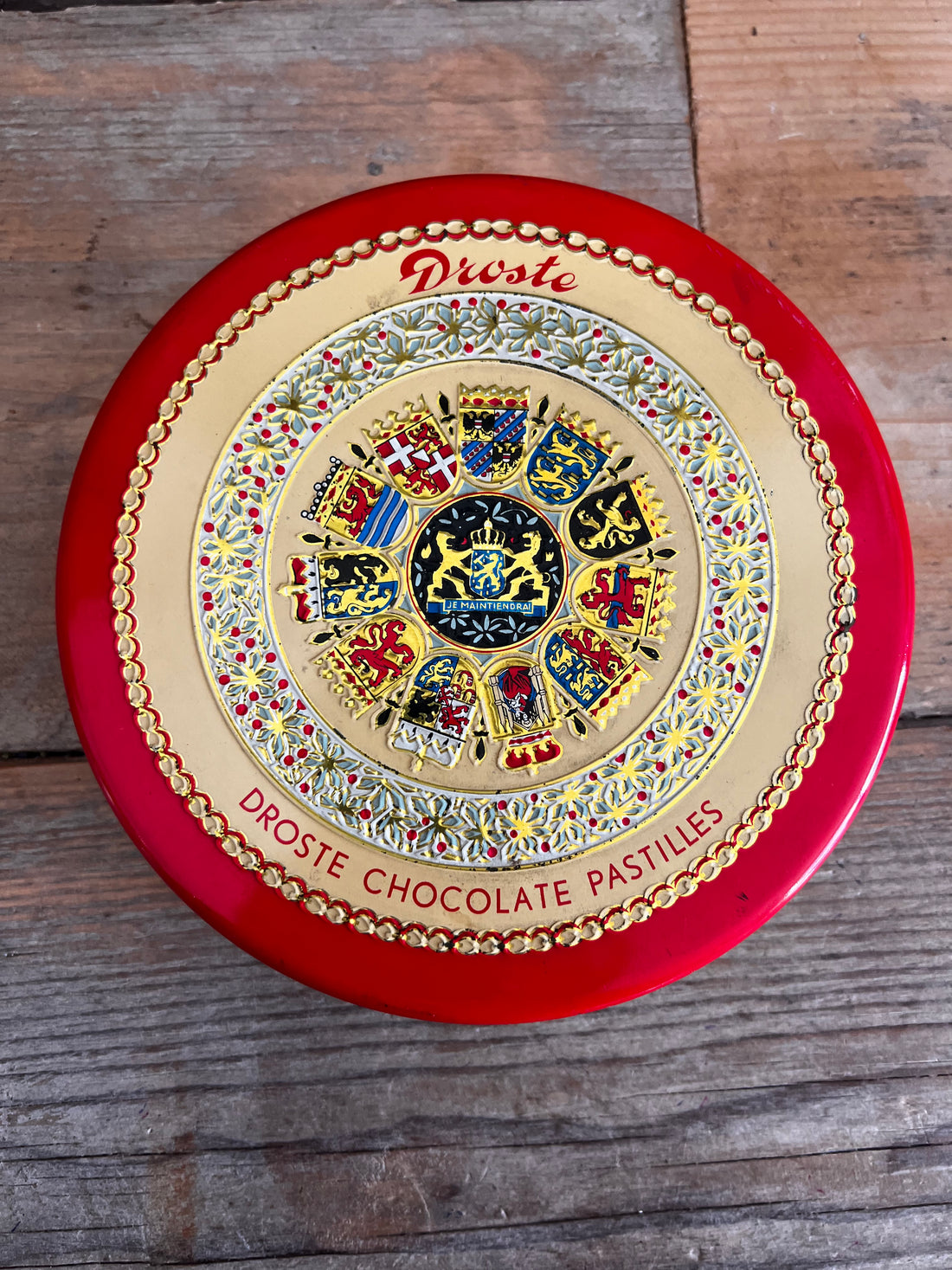
Droste blik vintage, Droste blik provinciewapens, Nederlands vintage blik, Droste koekblik Nederland, vintage verzamelblik Nederland, blik met provinciewapens, Droste blik in goede staat