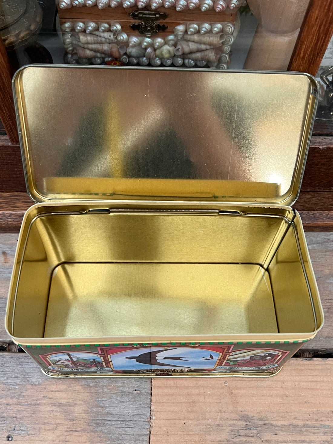 Swallow toothpick tin