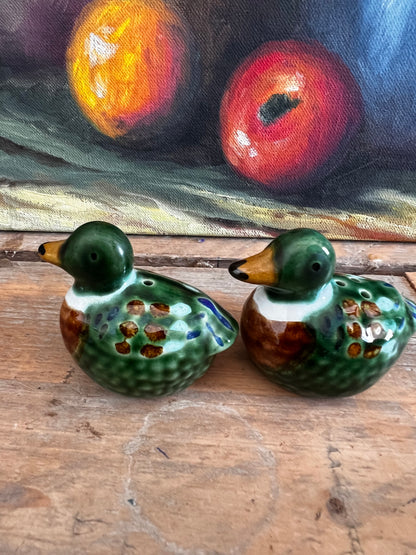 vintage peper en zoutstel, Mallard eendjes keramiek, retro keukendecoratie, keramisch peper en zoutstel, vintage collectie, keramiek zout en peper set, landelijke stijl servies, cadeau ideeën keuken
