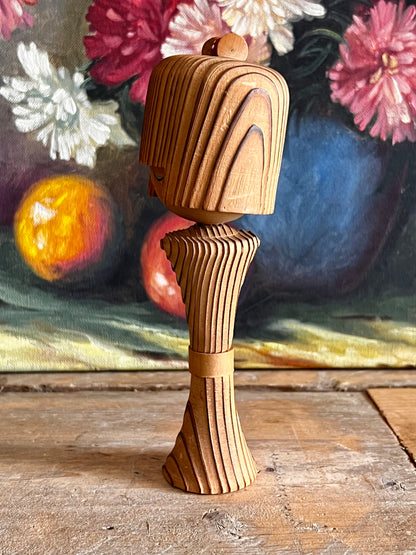 &amp;nbsp;Vintage Kokeshi Pop, Sosaku Kokeshi, Japanse houten pop, jaren 60 decoratie, retro collectible, vintage speelgoed, handgemaakte Kokeshi, Japanse vintage pop, retro interieur, vintage cadeau