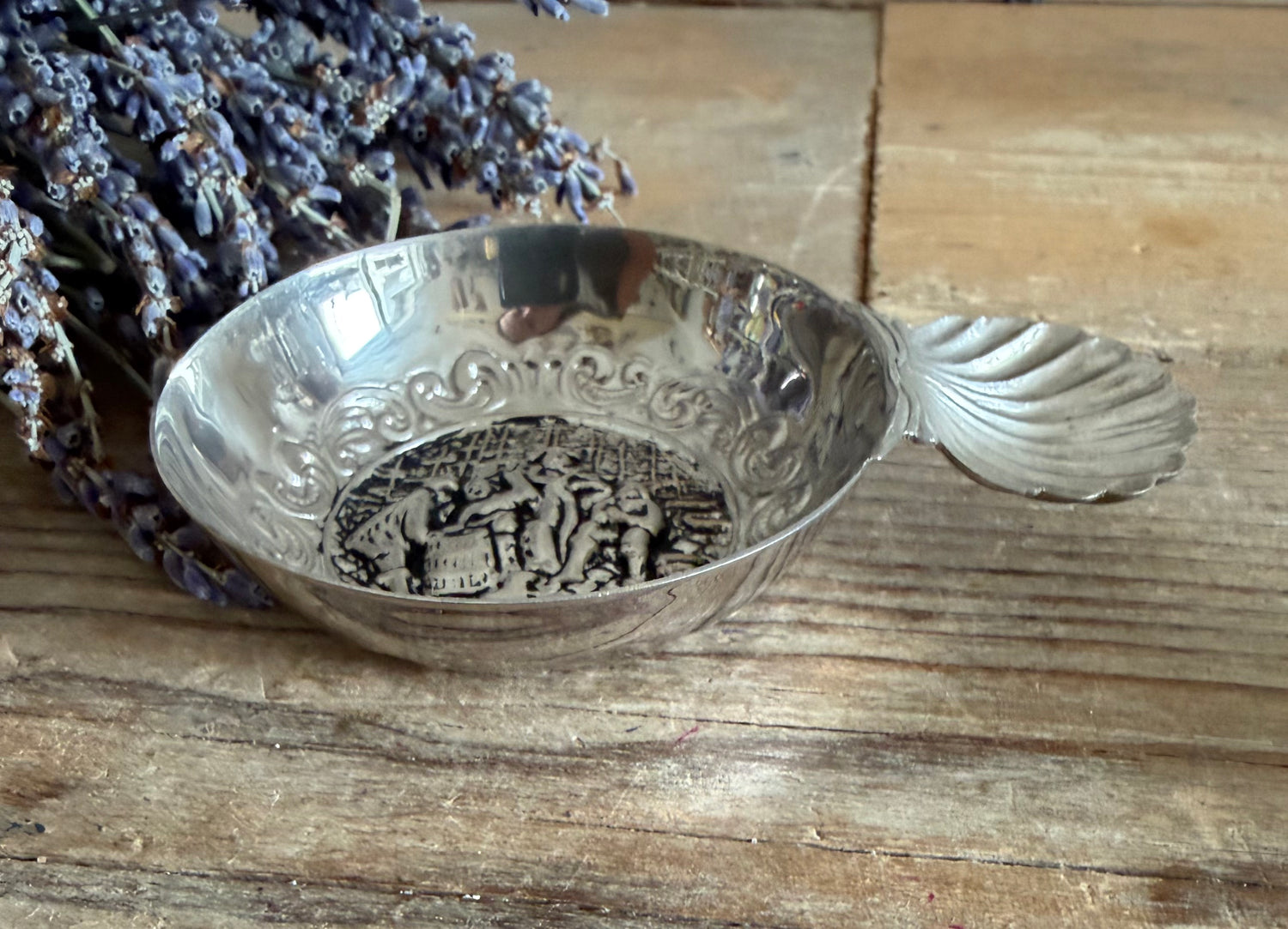 Franse taste-vin, verzilverde taste-vin, wijnproeversschaaltje, vintage wijnproever, Franse brocante, Sofia&