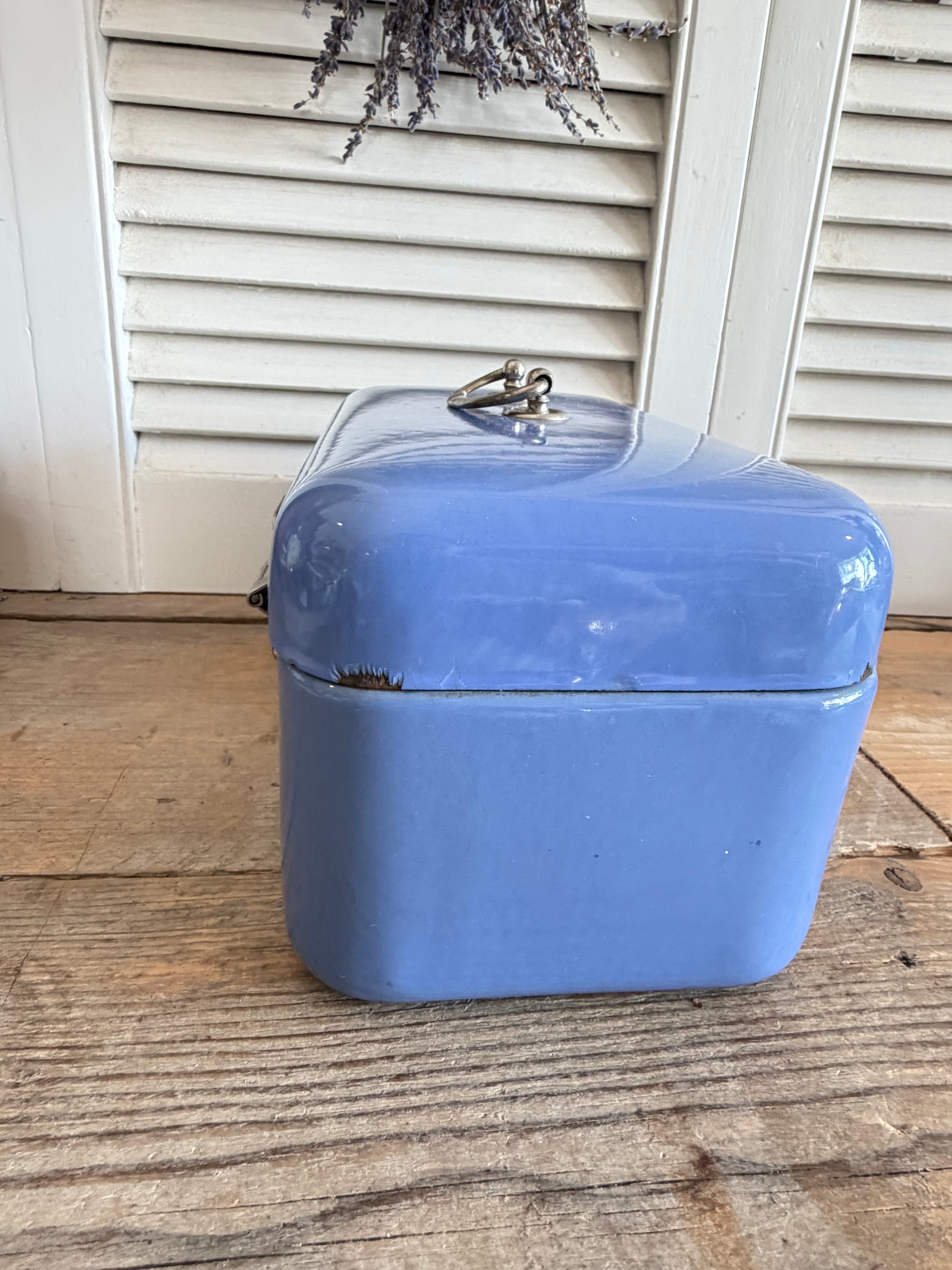 vintage emaille lunchbox jaren 50, blauwe emaille opbergbox, retro metalen lunchbox, Sofia&