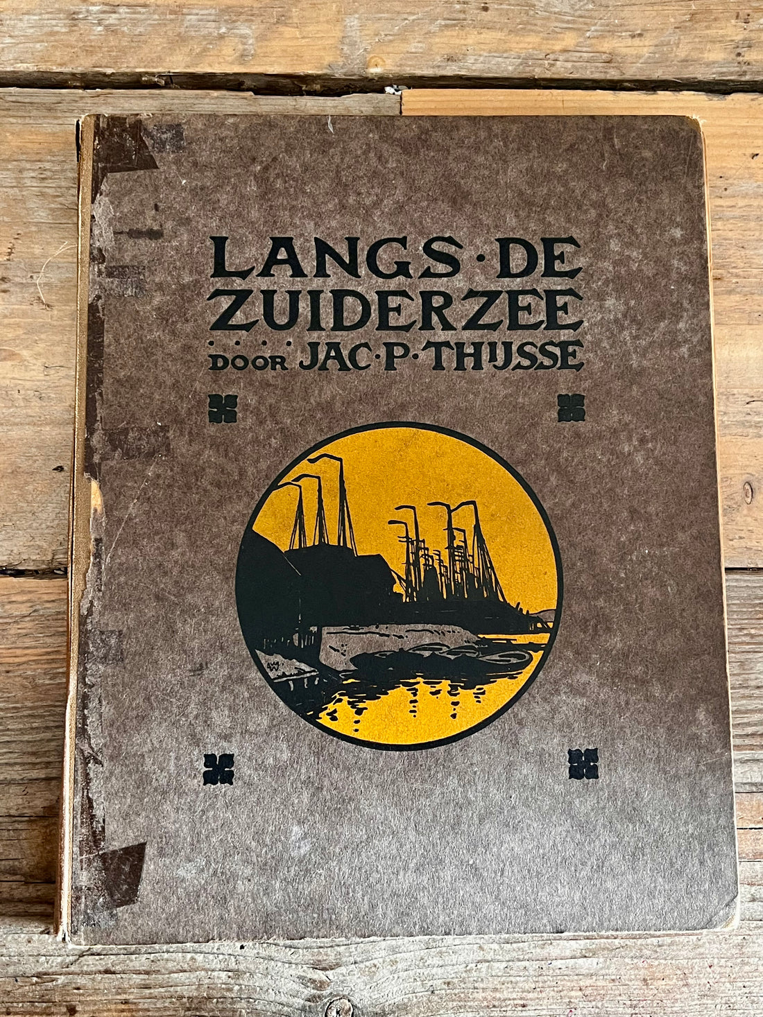 Verkade plaatjesboek, Langs de Zuiderzee 1914, vintage plaatjesalbums Nederland, Verkade verzamelalbums, originele Verkade plaatjes, historische boeken Nederland, collectors item Verkade, Zuiderzee illustraties, antiek Nederlands boek, oude plaatjesboeken Verkade.