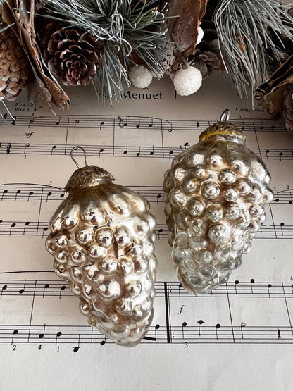 Antieke heksenbal druiventros, kerstdecoratie, vintage kerstdecoratie, druiventros kerstbal