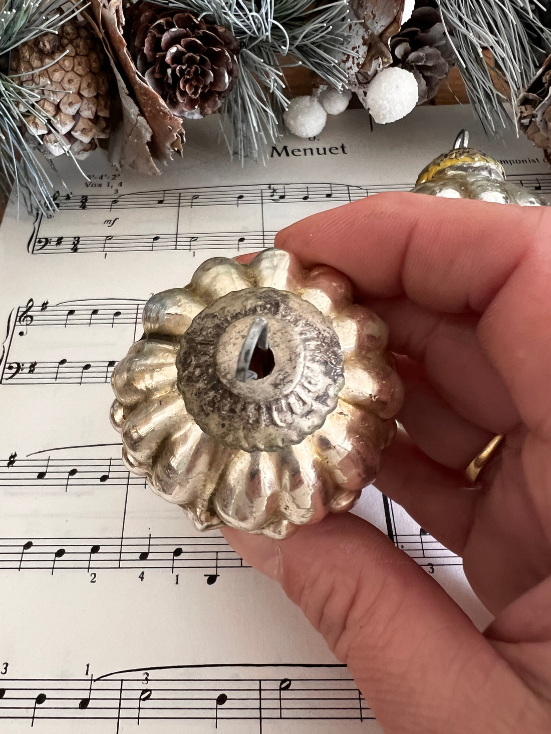 Antieke heksenbal druiventros, kerstdecoratie, vintage kerstdecoratie, druiventros kerstbal