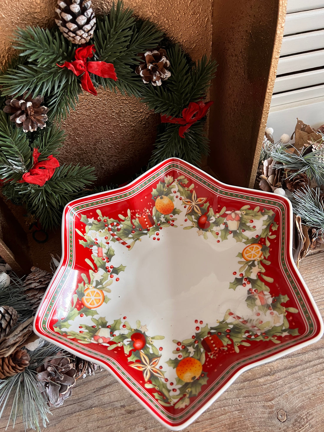 Villeroy & Boch sterschaal, Winter Bakery Delight, premium porselein schaal, kerstservies Villeroy & Boch, porseleinen sterschaal op voet, winterdecoratie servies, luxe kerst schaal