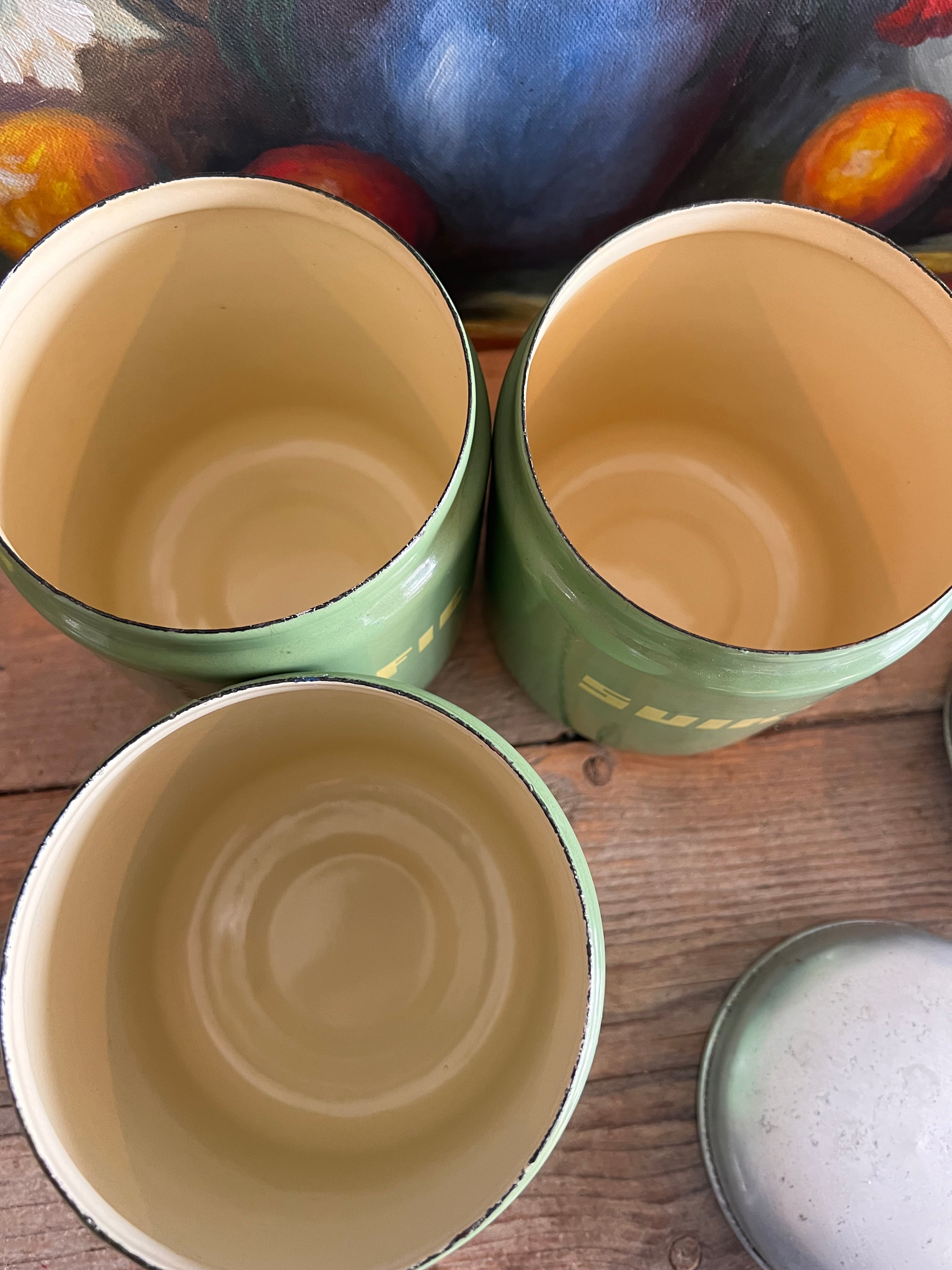 vintage voorraadbussen, emaille voorraadbussen, koffie thee suiker, oud Hollands, brocante, groen