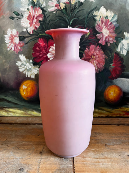 Antieke opaline vaas met Fragonard afbeelding