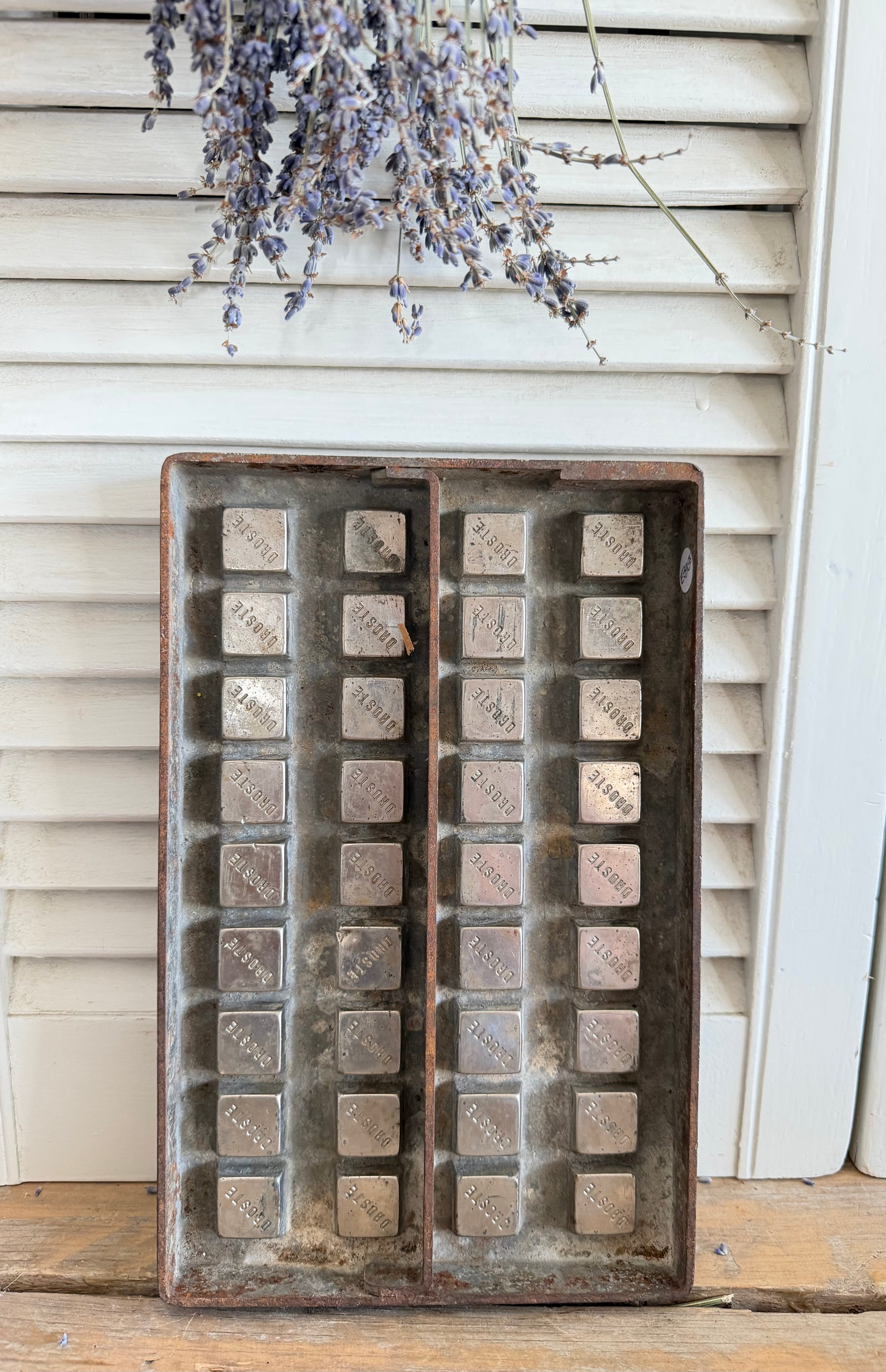 Vintage Droste chocoladevorm - metalen chocolademal met 36 vakjes