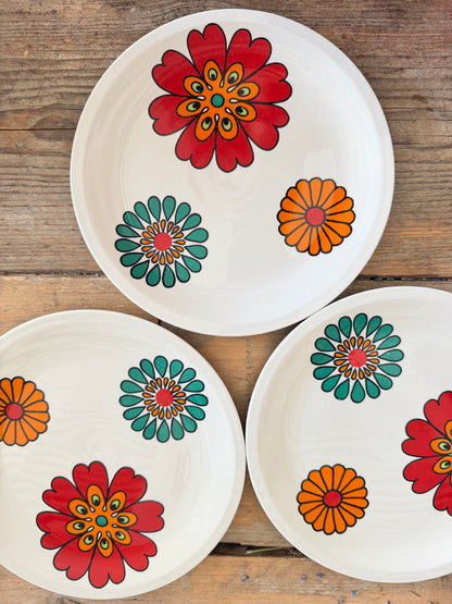 Villeroy  Boch vintage, retro saladebordjes, ontbijtbordjes, jaren 70 servies, vintage bloemenservies, retro lunchbordjes, kleurrijk vintage servies, Sofia&