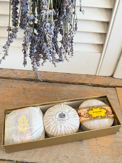 Vintage RogeR &amp; Gallet Rose Thé zeepdoos met 3 zepen