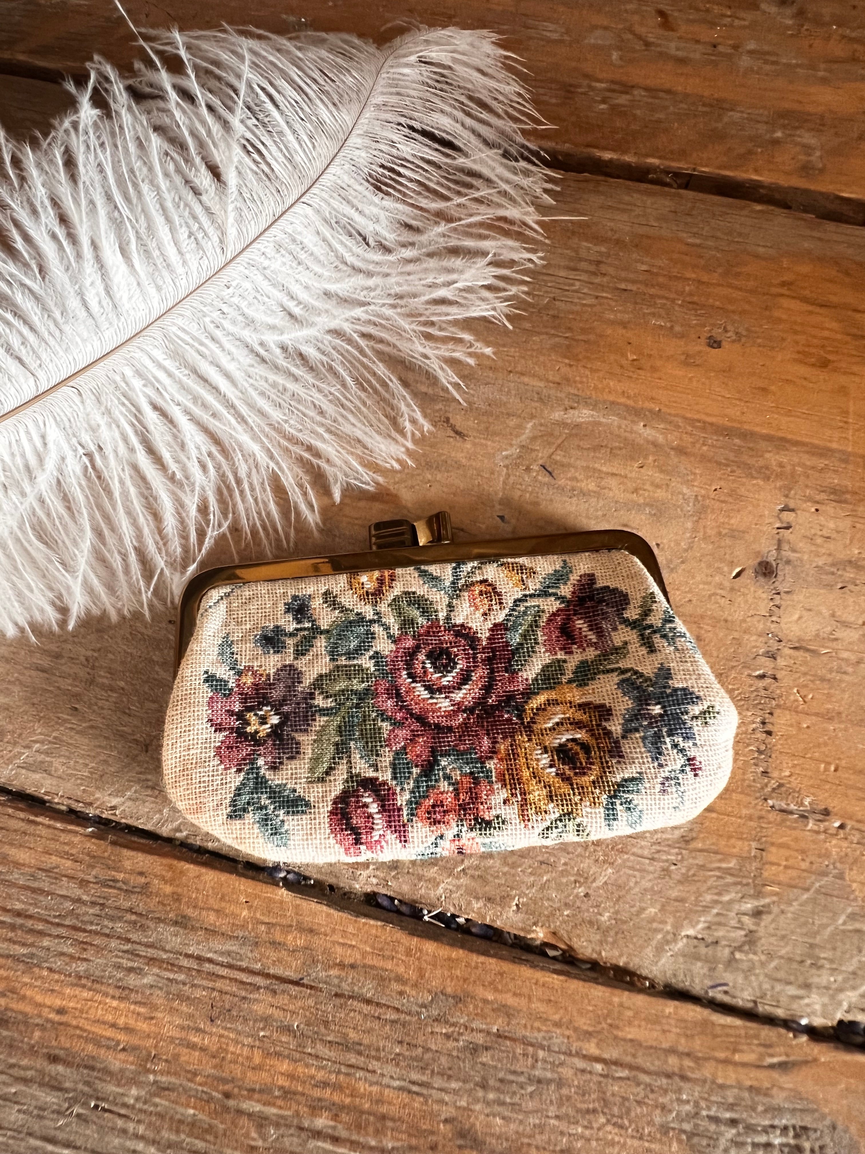 jaren 50 lipstickhouder, Walborg lipstickhouder vintage, Frans vintage beauty accessoire, lipstickhouder jaren vijftig, vintage make-uphouder, Walborg cosmetica vintage, retro lipstickcase, vintage beauty collectors item.