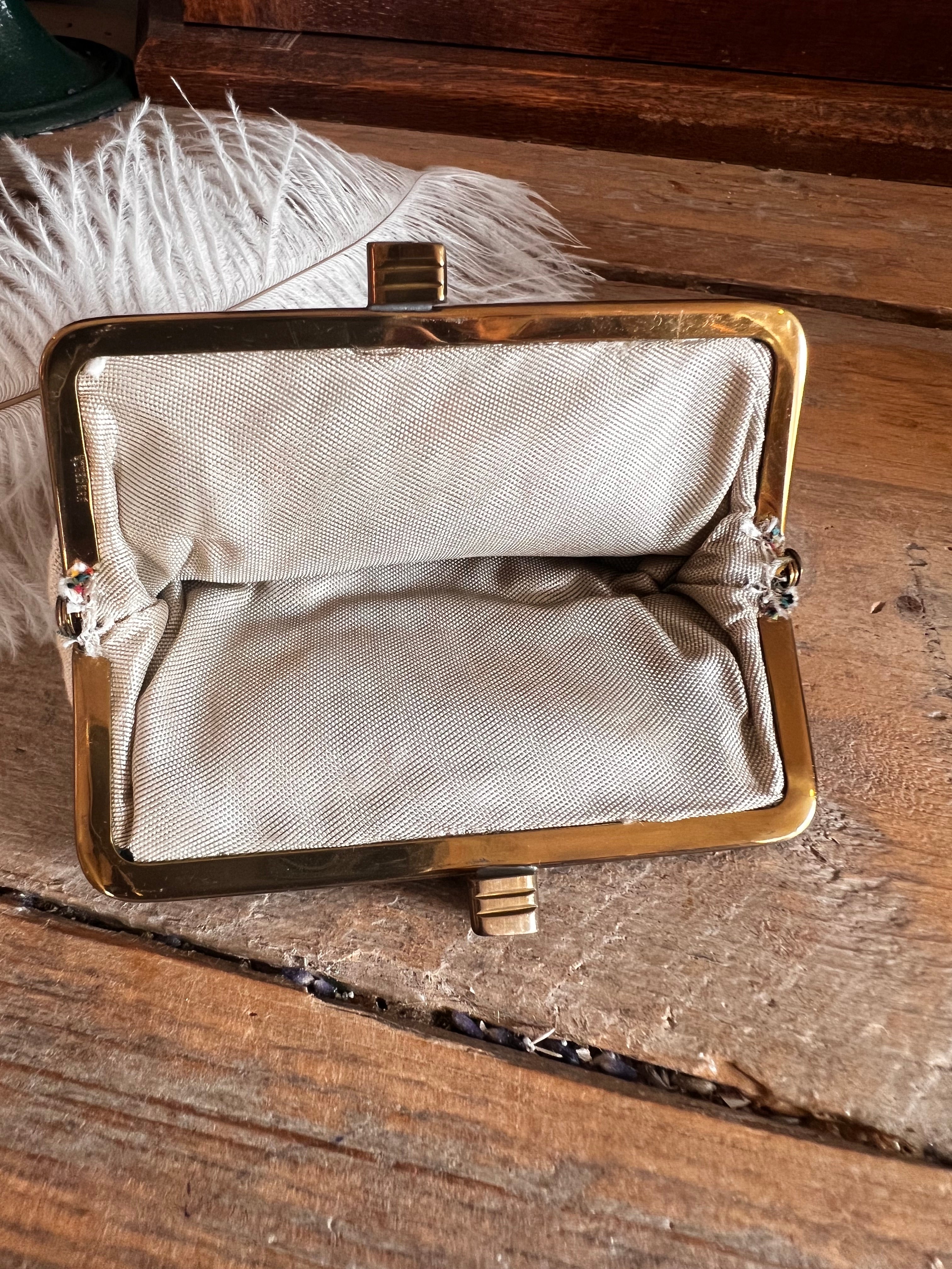 jaren 50 lipstickhouder, Walborg lipstickhouder vintage, Frans vintage beauty accessoire, lipstickhouder jaren vijftig, vintage make-uphouder, Walborg cosmetica vintage, retro lipstickcase, vintage beauty collectors item.