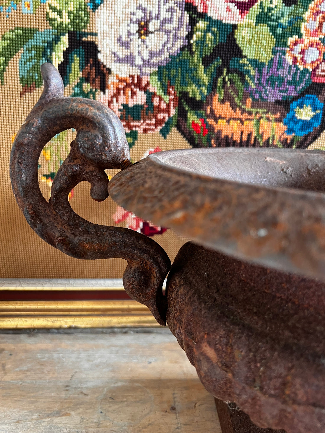 Franse oorvaas, oorvaas, gietijzeren oorvaas, franse brocante