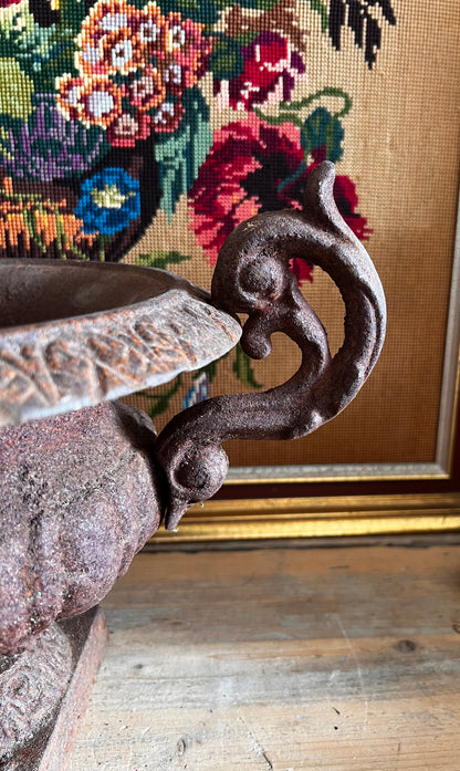 Gietijzeren oorvaas rouillé uit Frankrijk