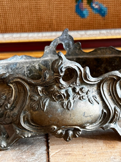 antieke jardinière, Franse messing jardinière, vintage plantenbak messing, antiek Frans tuinaccessoire, messing jardinière 1900, klassieke Franse plantenbak, antieke plantenbak webshop.