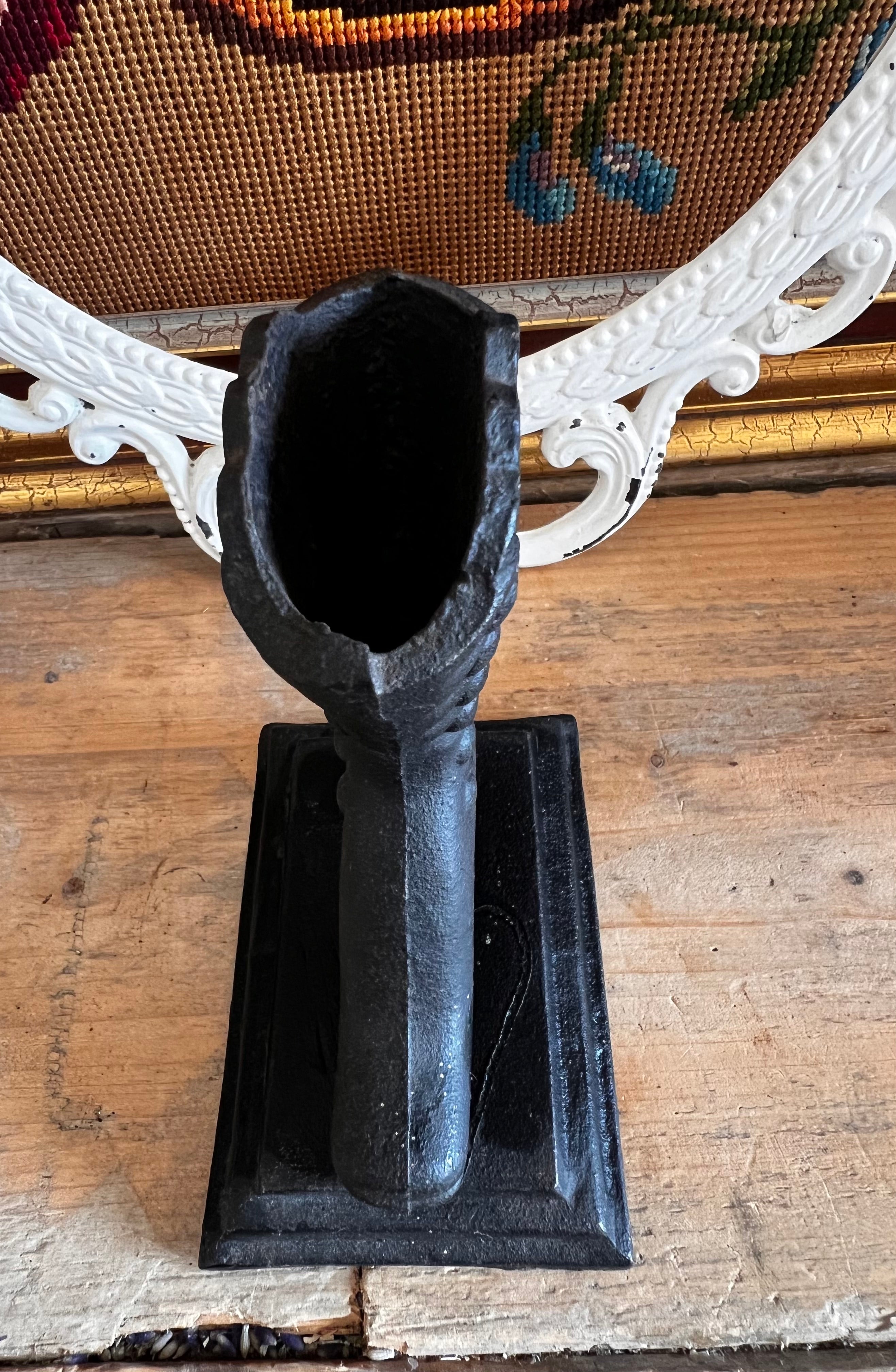 Boekensteurn gietijzer laars zwart