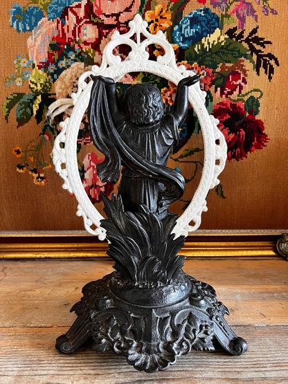 Antieke gietijzeren putti - zwart